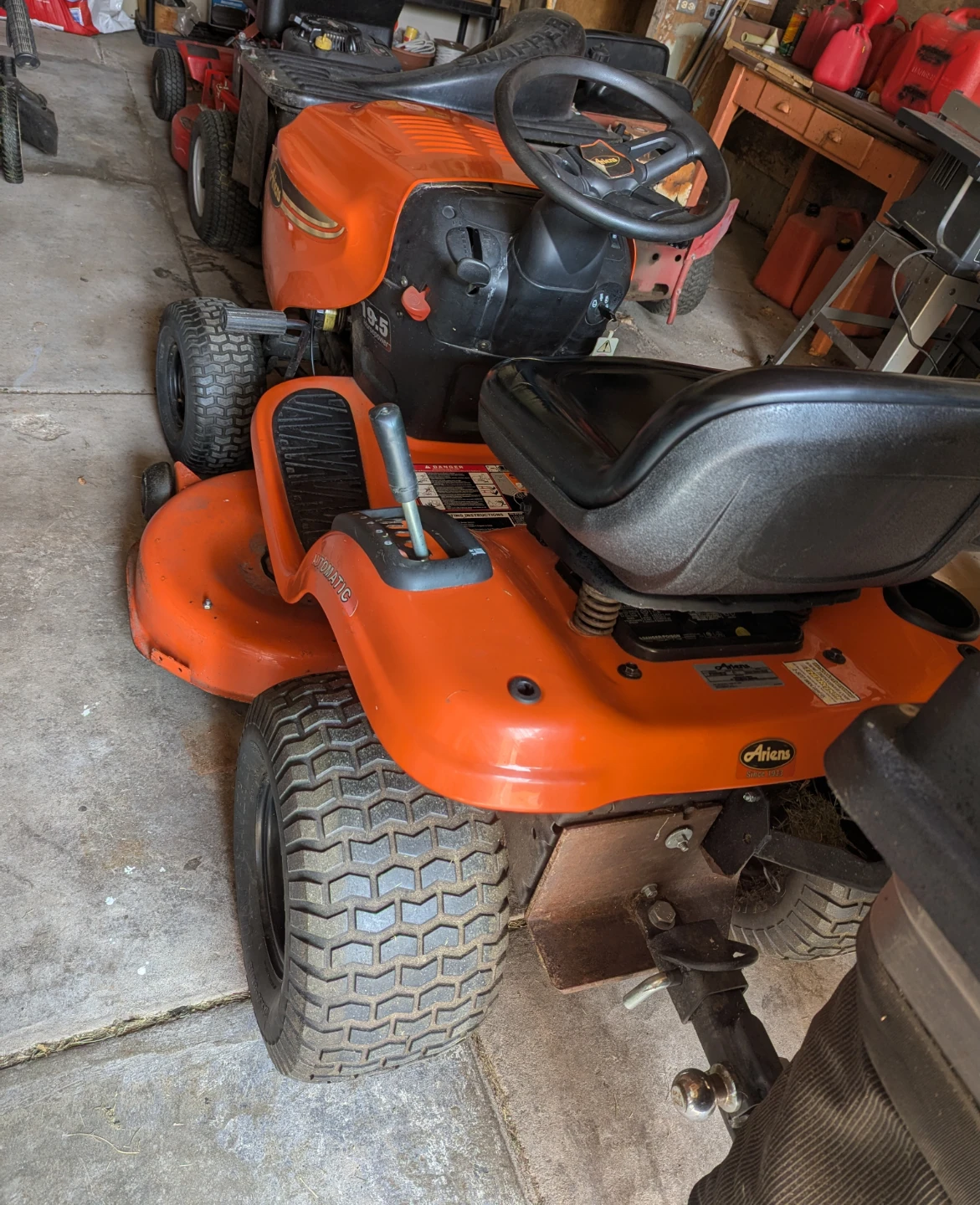 Ariens 19.5 HP Riding Mower with 42" Deck - photo 3