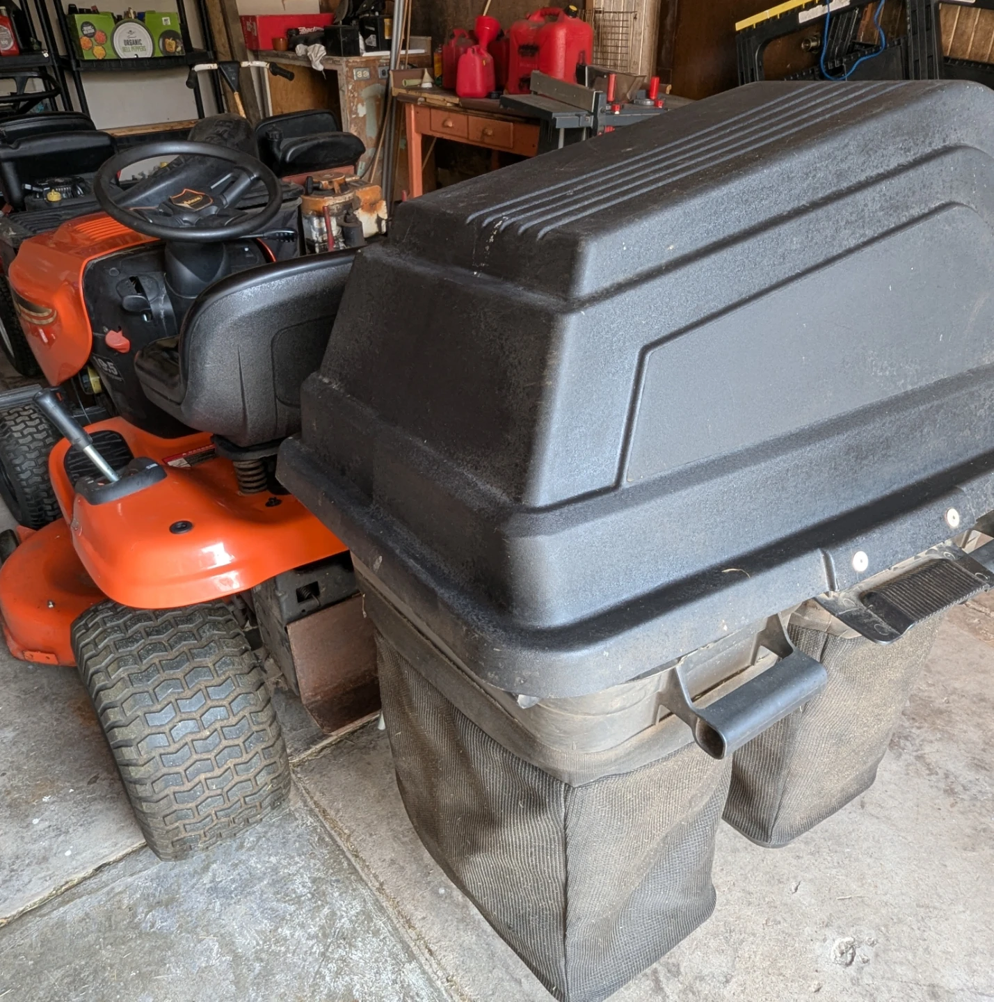 Ariens 19.5 HP Riding Mower with 42" Deck - photo 4