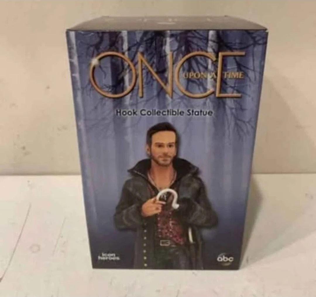 Once Upon a Time Hook Collectible Statue