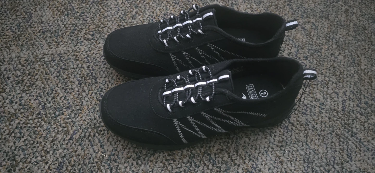 Ladies Black Memory Foam Sneakers Size 9 - photo 2