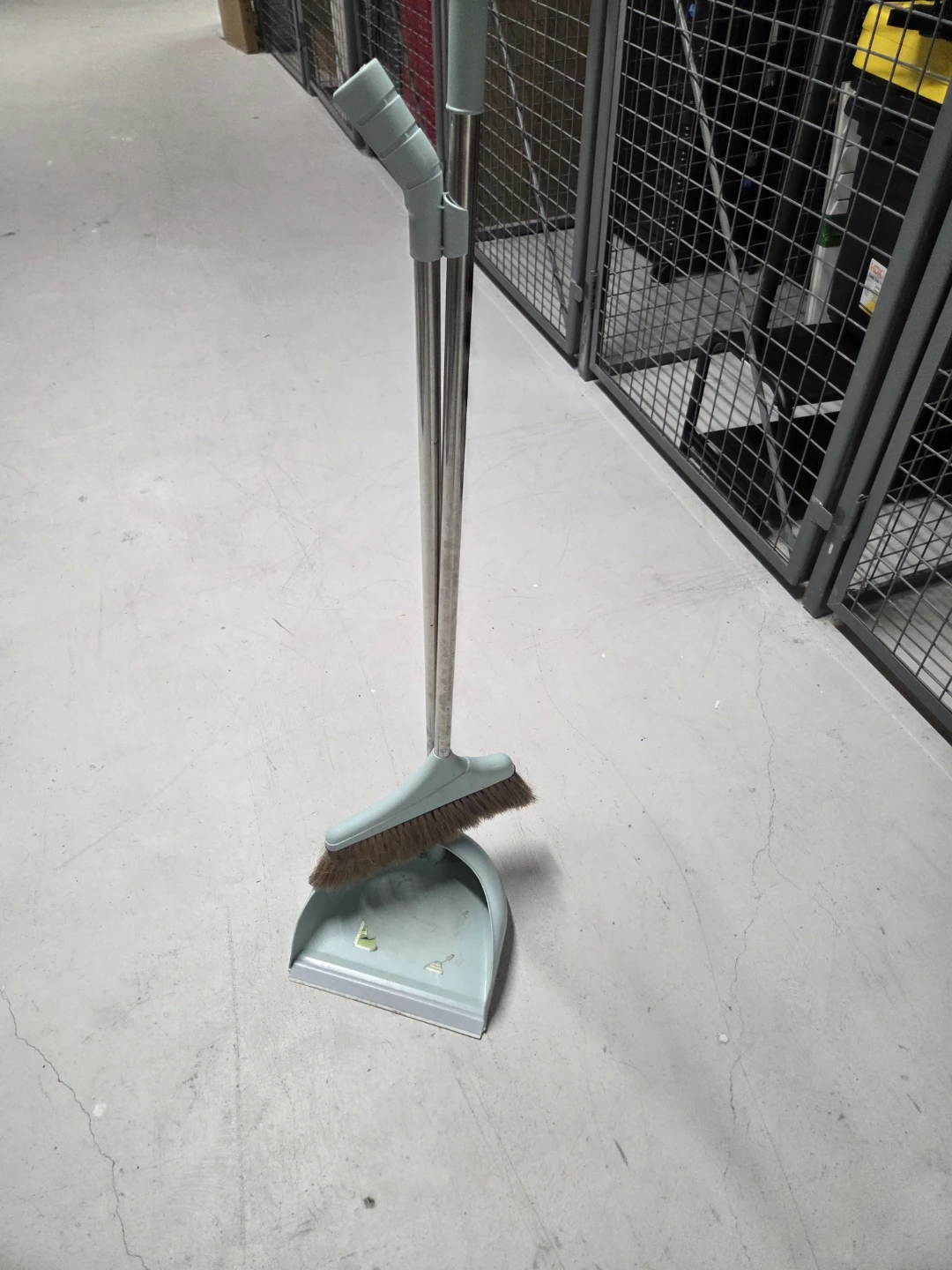 Dustpan and Broom Set - photo 4