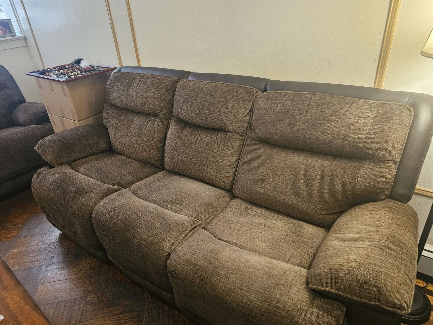 Sofa/ love seat recliner set