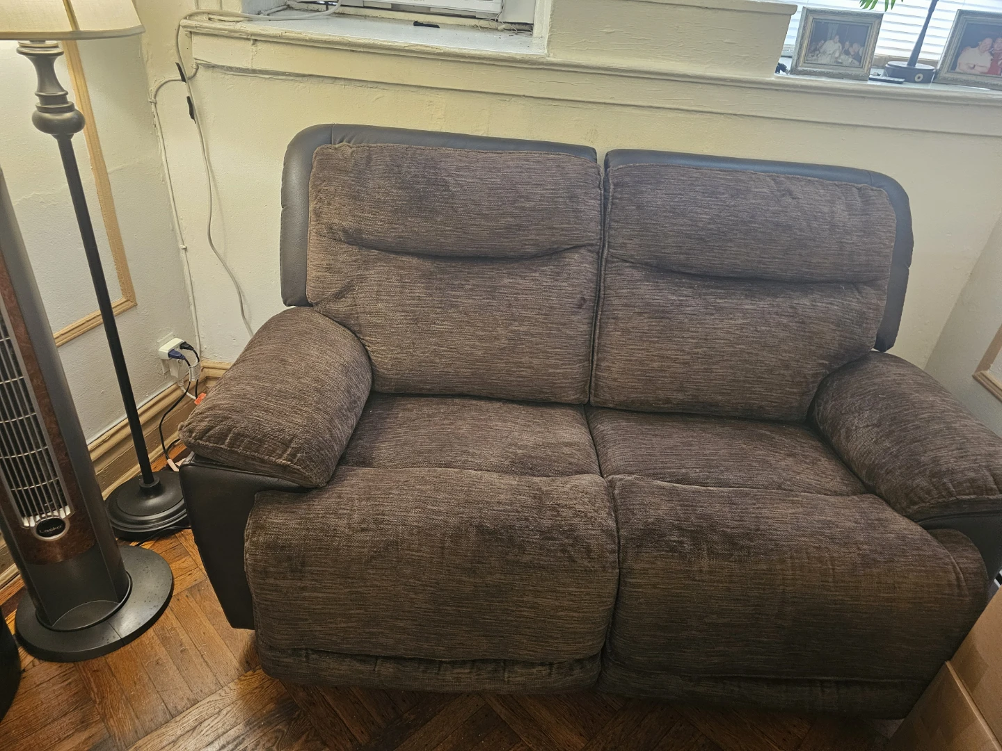 Sofa/ love seat recliner set - photo 4