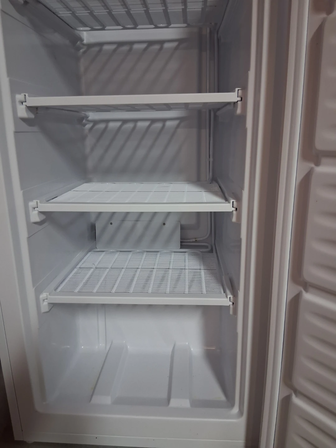 Upright Frigidaire White Freezer - photo 5
