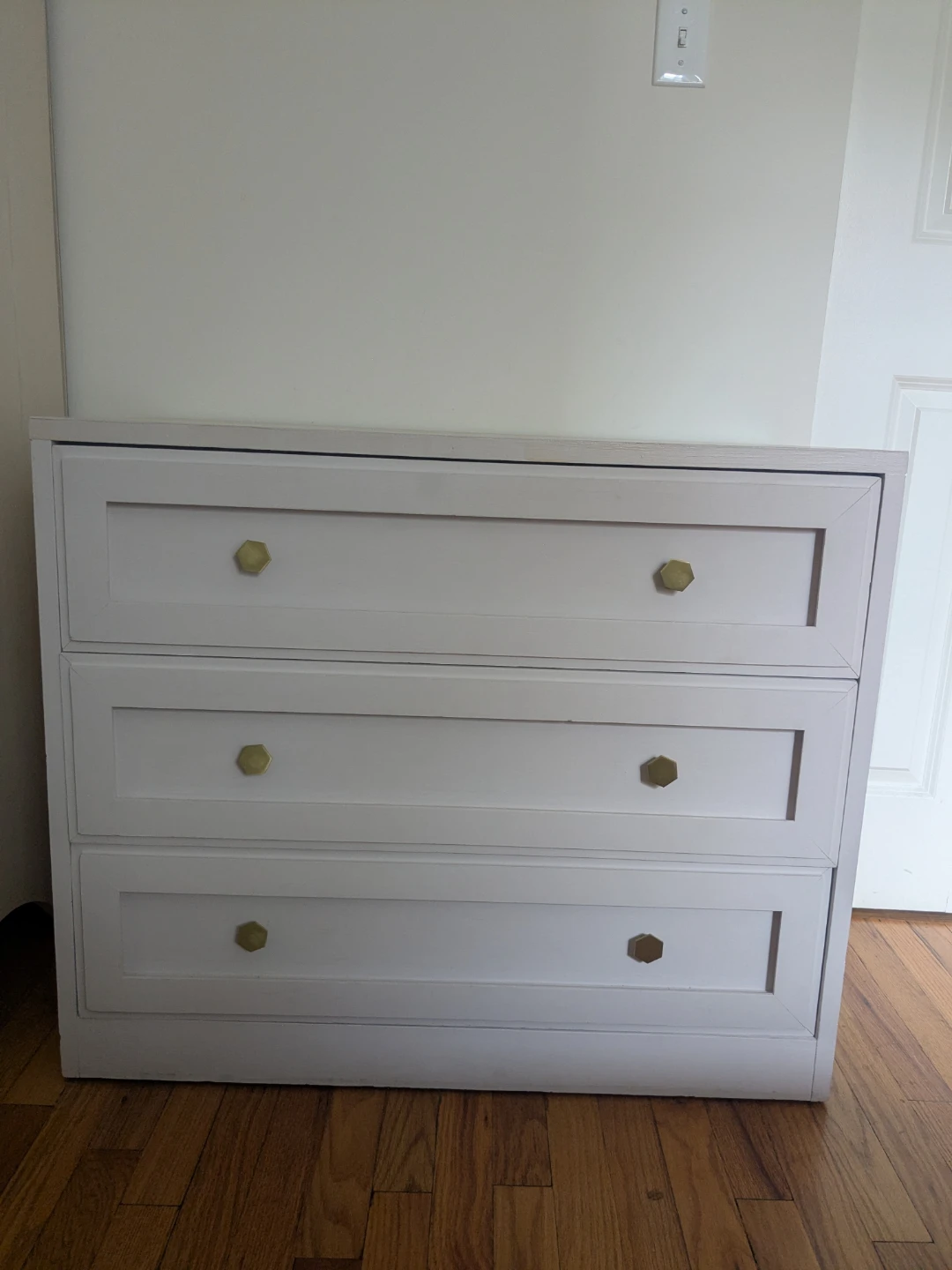 Wood drawer dresser - photo 2