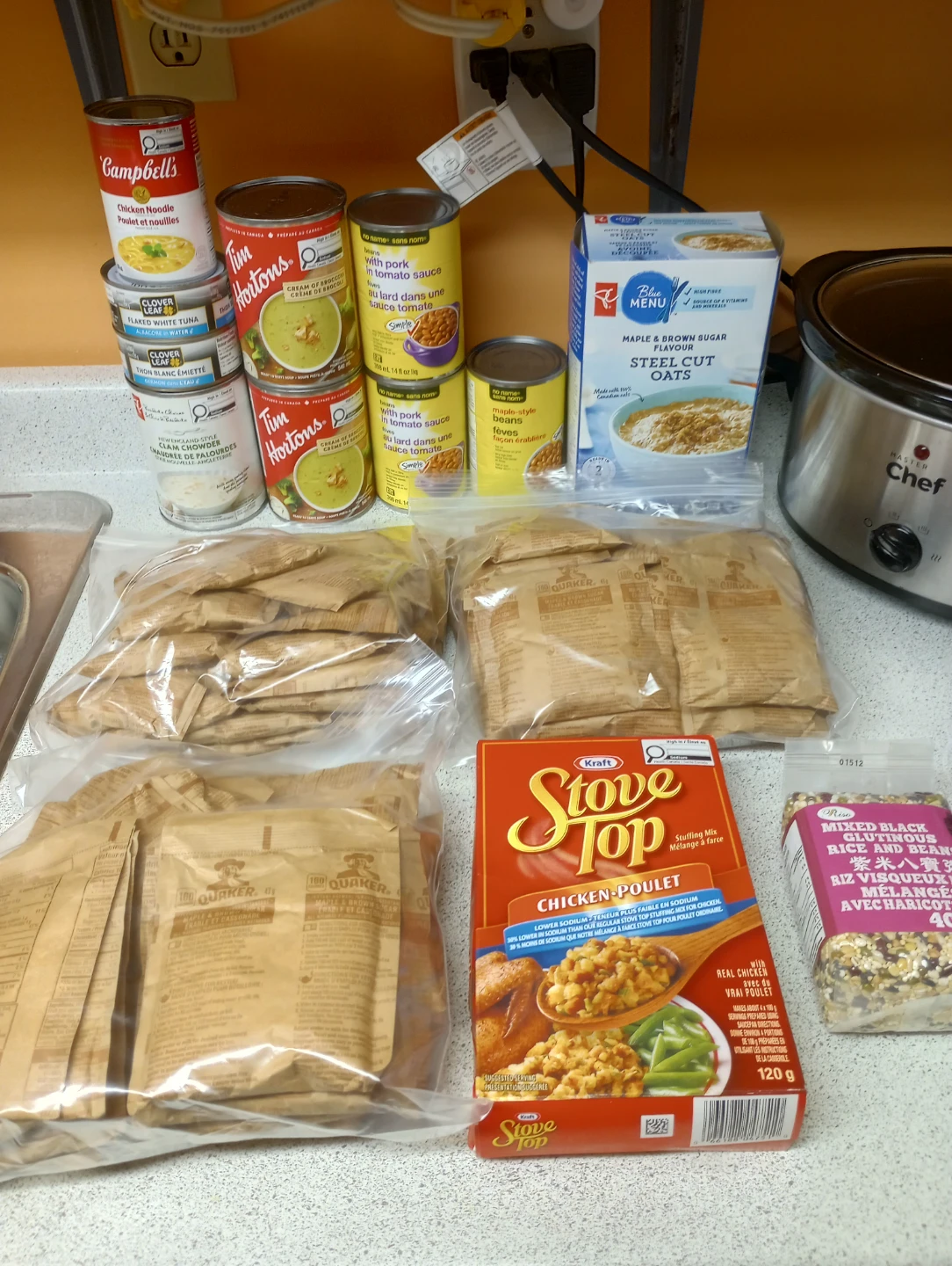 Lot of 18 (read ad) Pantry Items