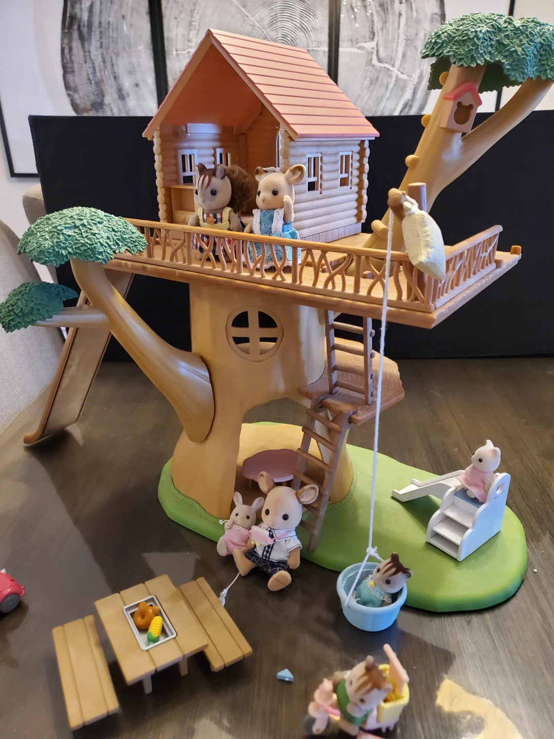 Calico Critters Vintage Supermarket and Treehouse Playset