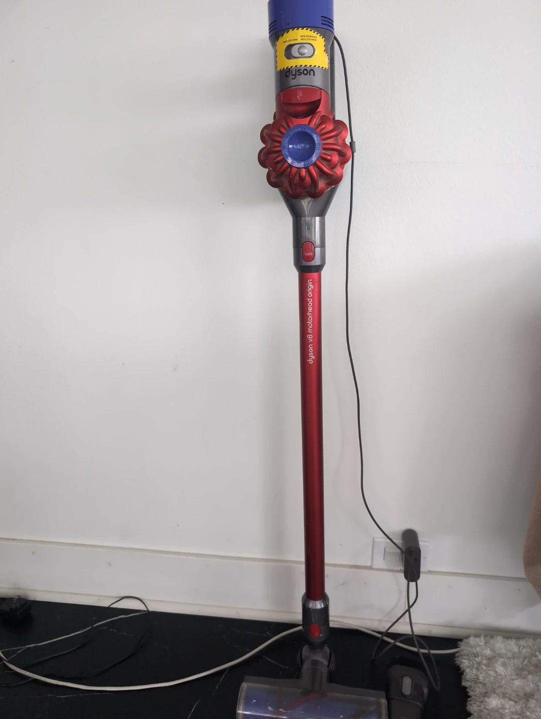 Clean Dyson V8 Motorhead Origin Cordless Vacuum Cleaner - photo 2