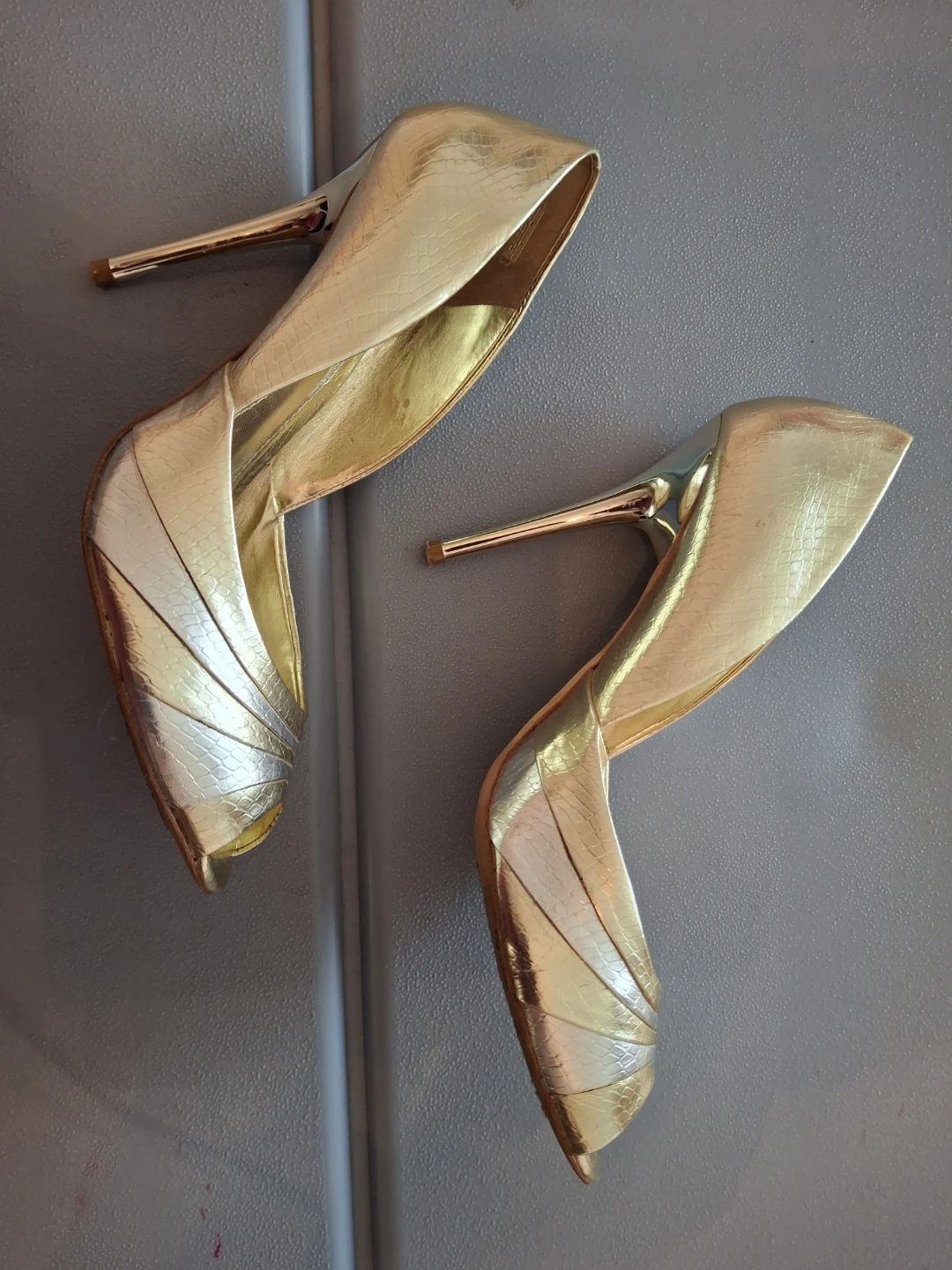 ALDO Gold Peep-Toe Heels Size 38