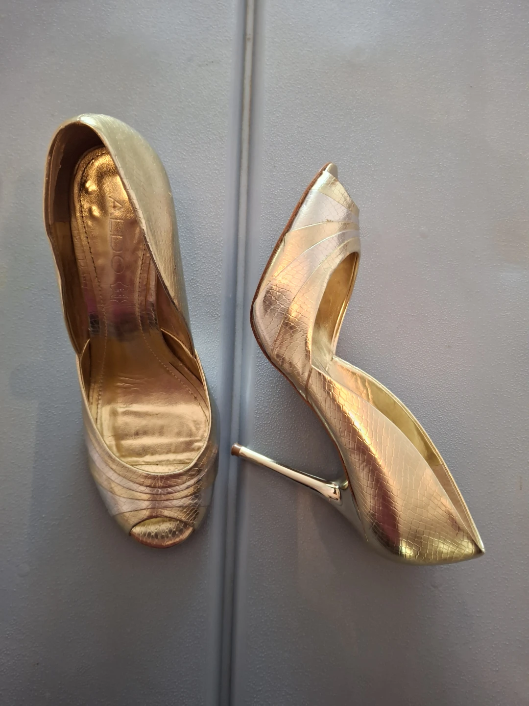 ALDO Gold Peep-Toe Heels Size 38 - photo 3