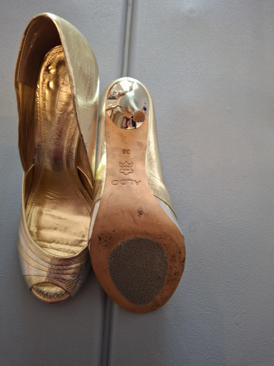 ALDO Gold Peep-Toe Heels Size 38 - photo 5