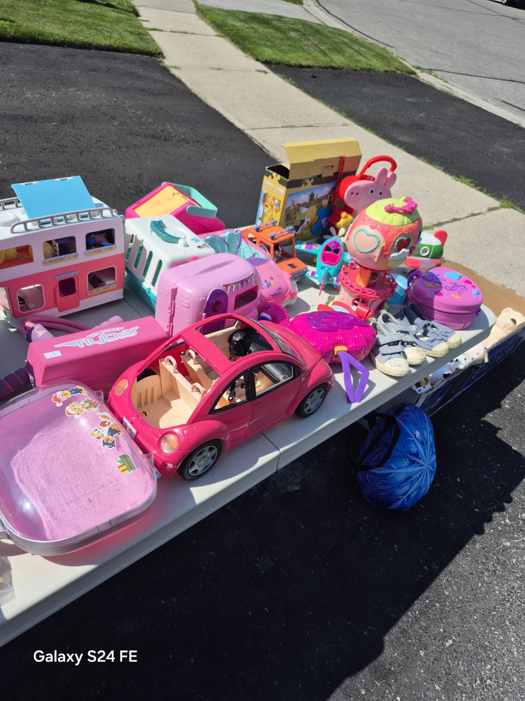 Garage sale 51 Oke Rd Courtice Saturday Sunday 25, 26 July - photo 2