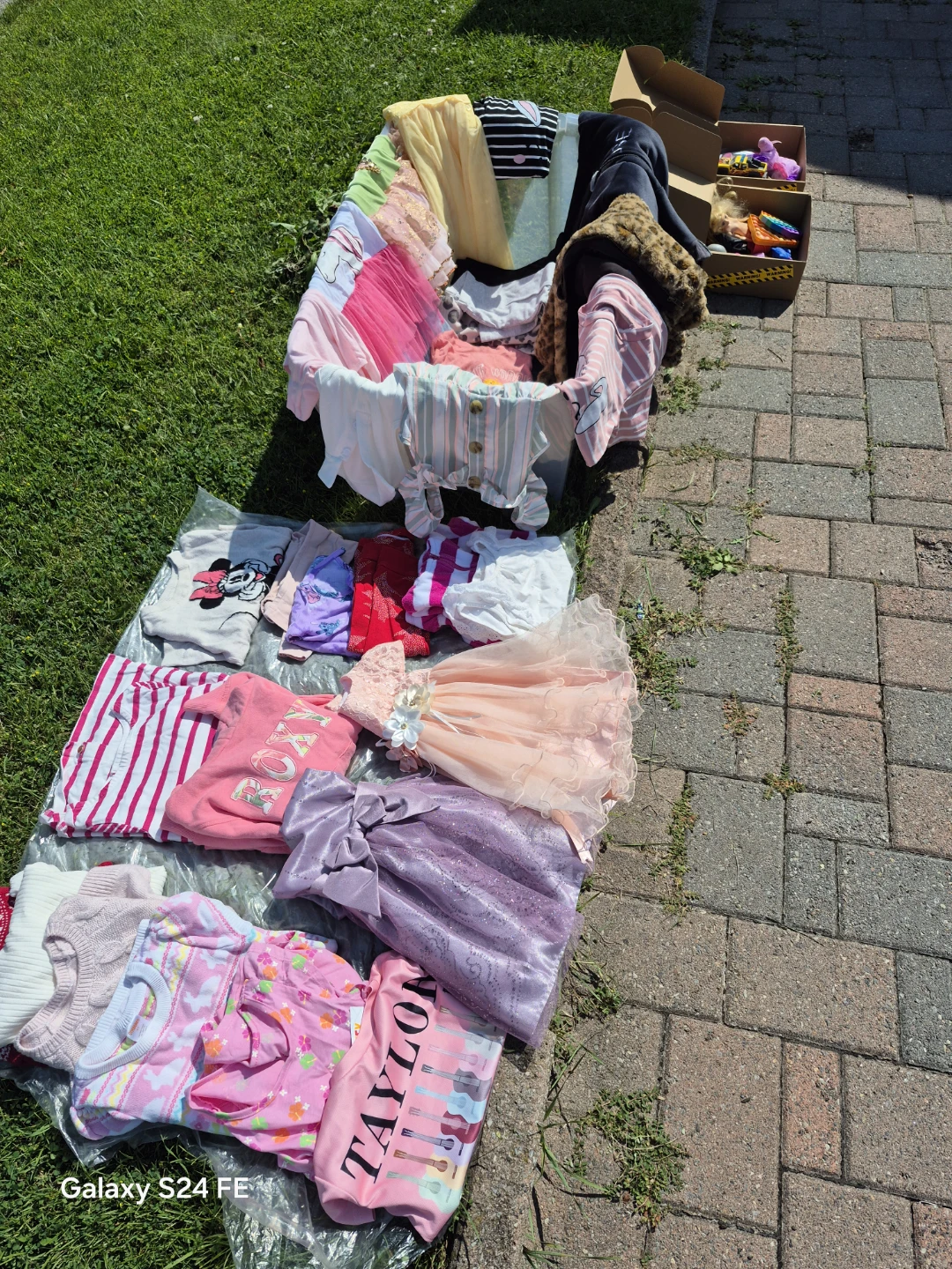 Garage sale 51 Oke Rd Courtice Saturday Sunday 25, 26 July - photo 4