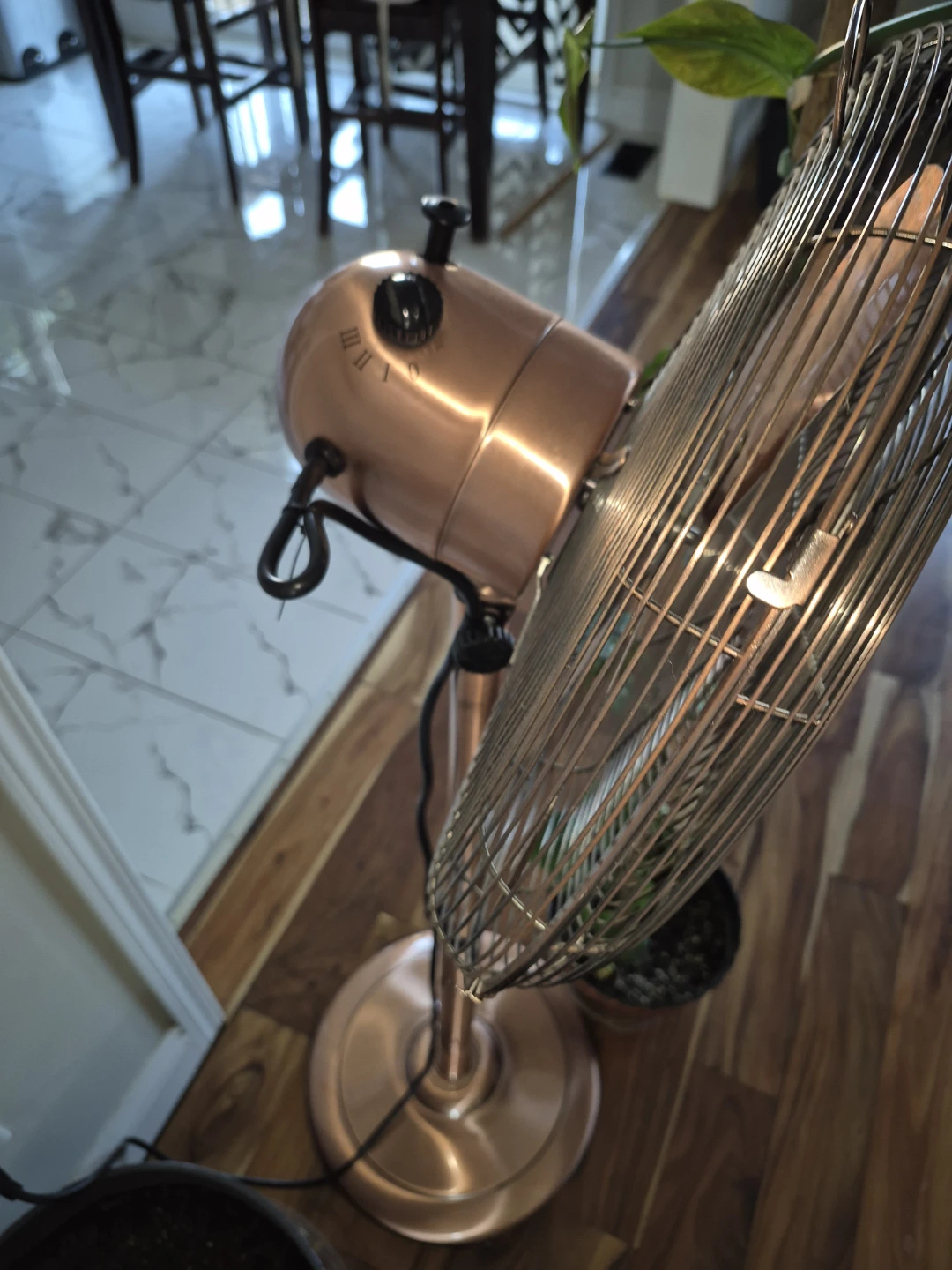 Westinghouse Pedestal Fan - 16-inch Metal - photo 2