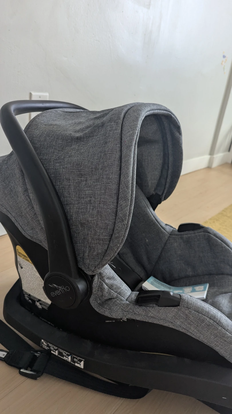 Evenflo Infant Car Seat with Base - photo 2