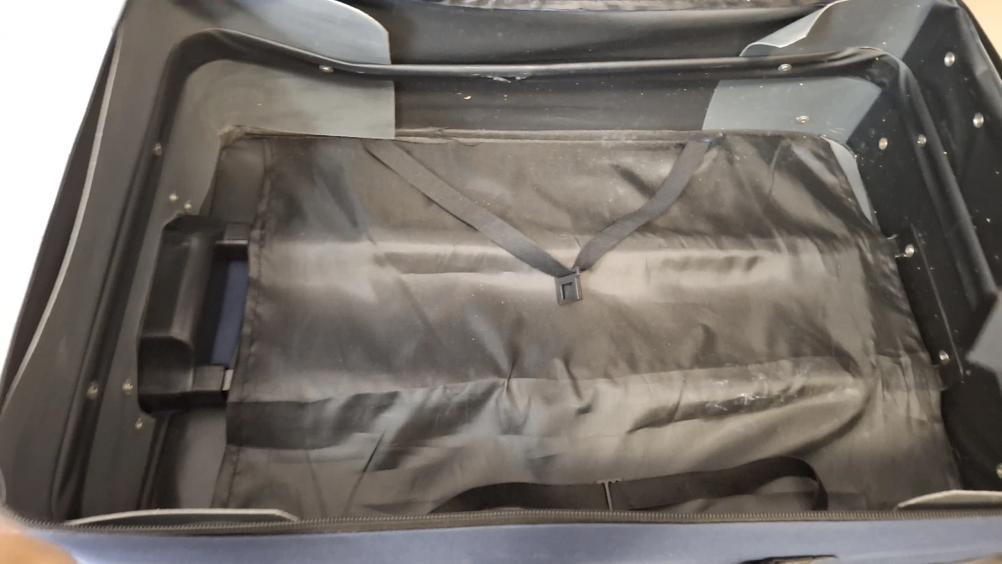 Jetstream Blue medium sized suitcase 40cmx60cmx22cm - photo 3