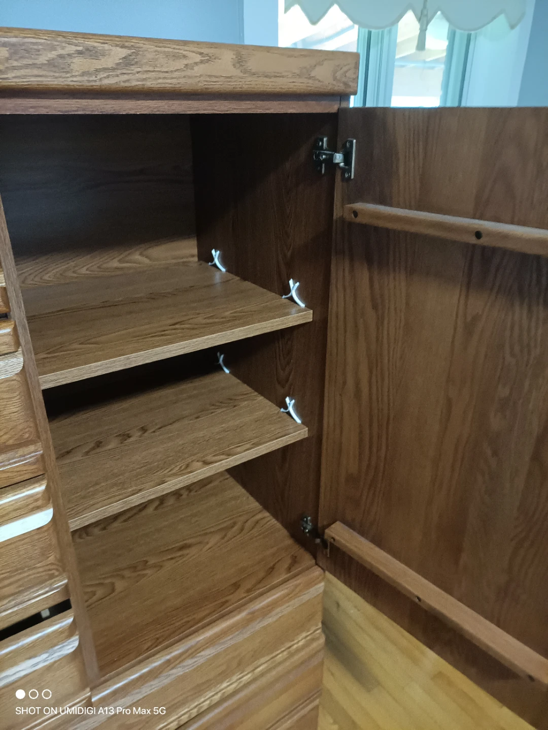 Solid Oak Dresser with Cabinet - photo 2