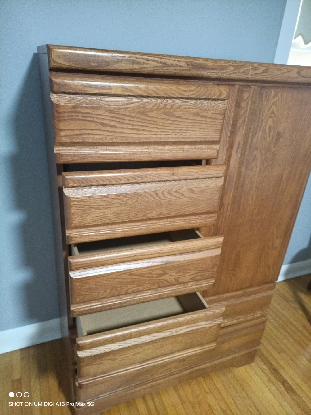 Solid Oak Dresser with Cabinet - photo 3