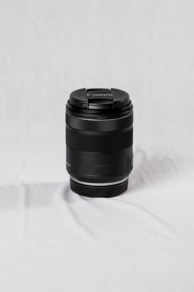 Canon RF 85mm f2 Macro IS STM - photo 3