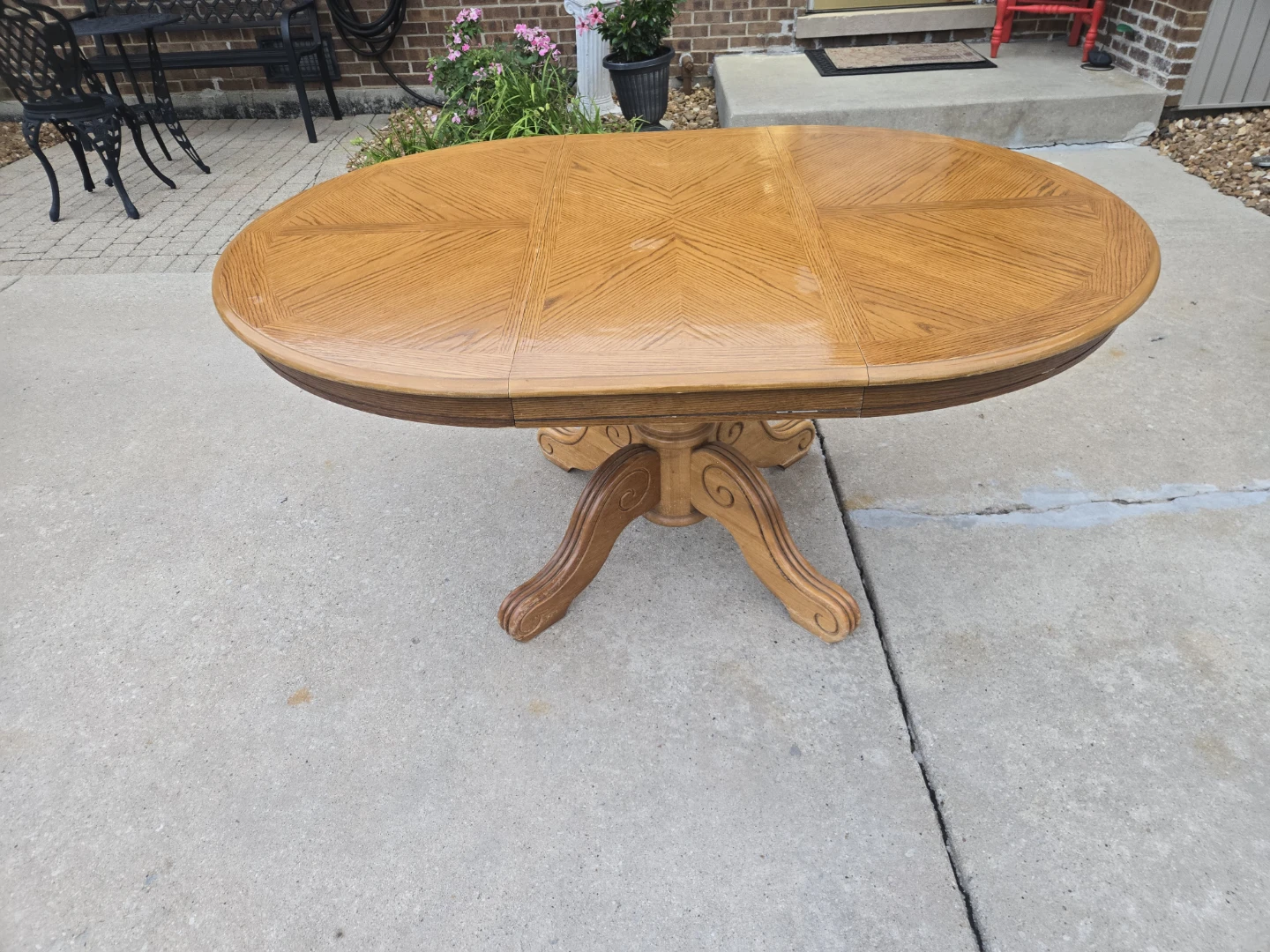 Solid Oak Pedestal Dining Table