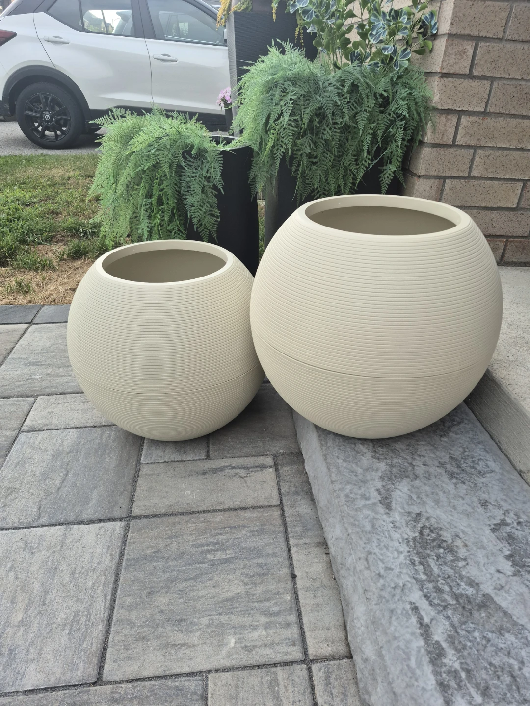 2 Large Sphere Planter Pot - 20 inch diameter - photo 3