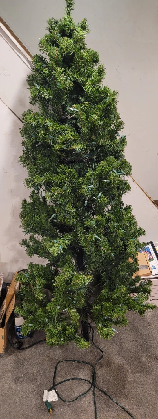 Free Christmas tree