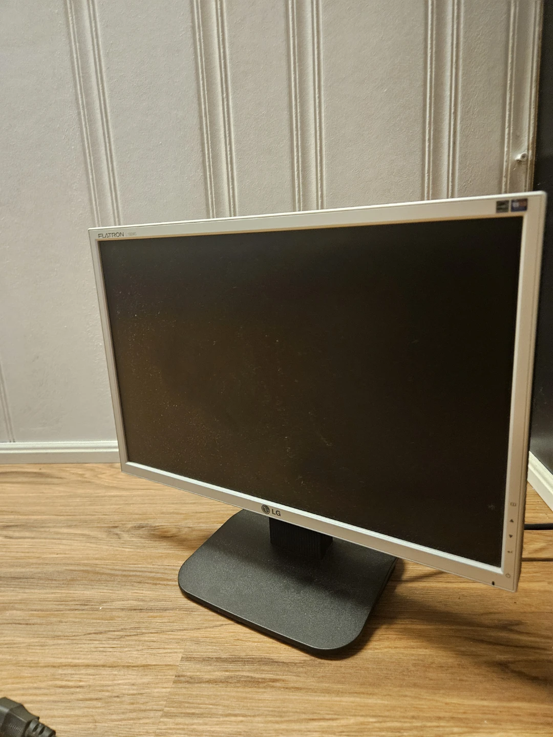 LG Flatron Monitor 19"