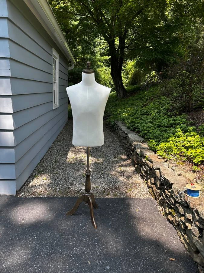 Man Mannequin with Wooden Base - photo 3