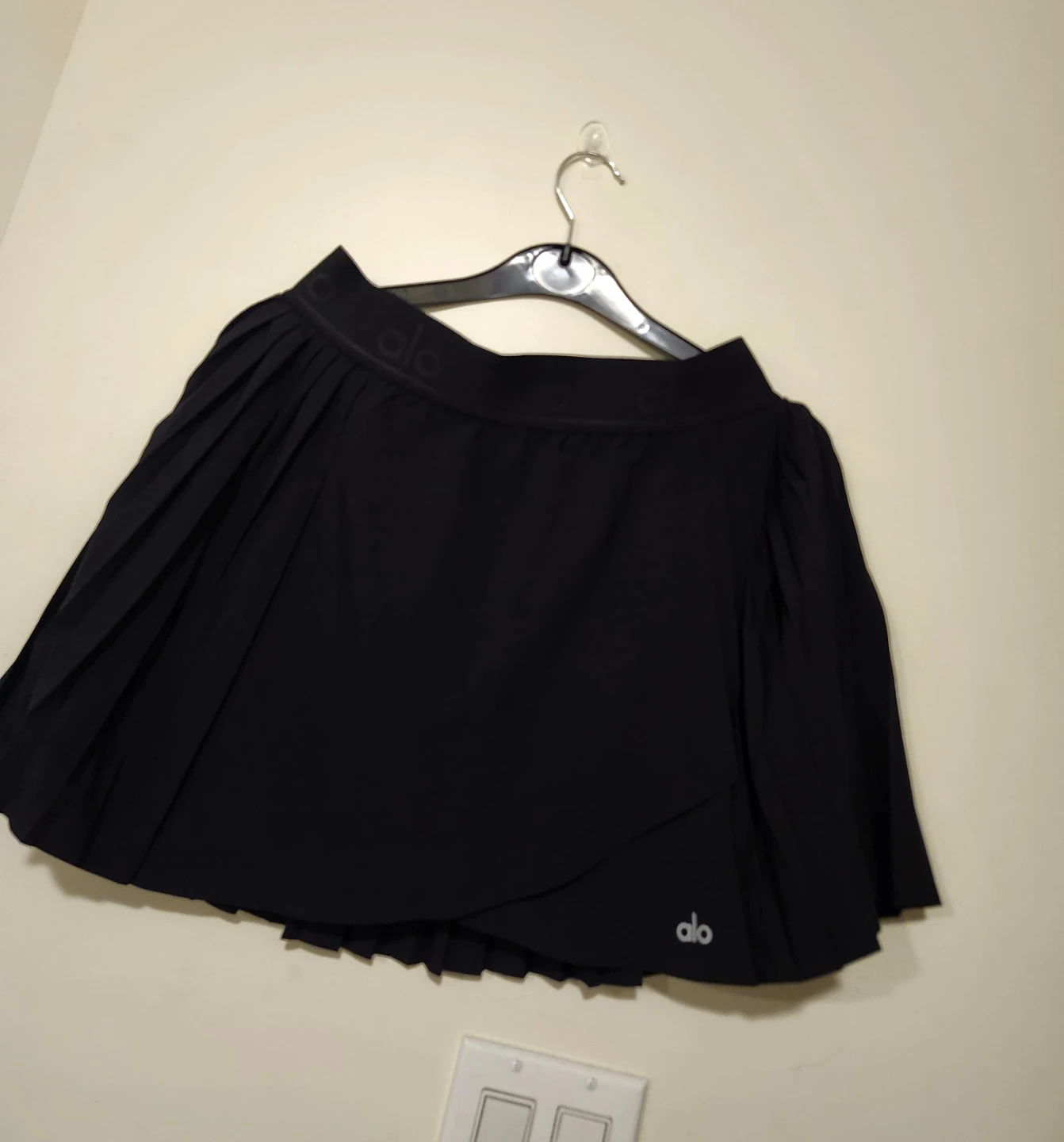 Alo Yoga Black Pleated Tennis Skirt