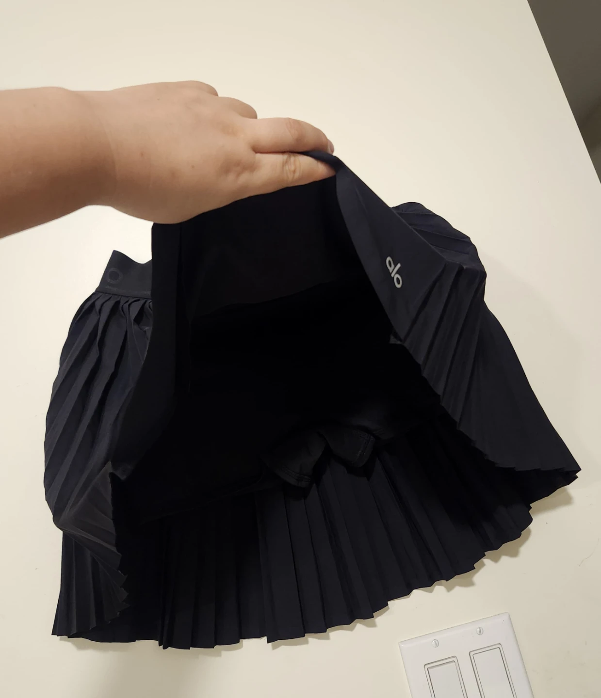 Alo Yoga Black Pleated Tennis Skirt - photo 2