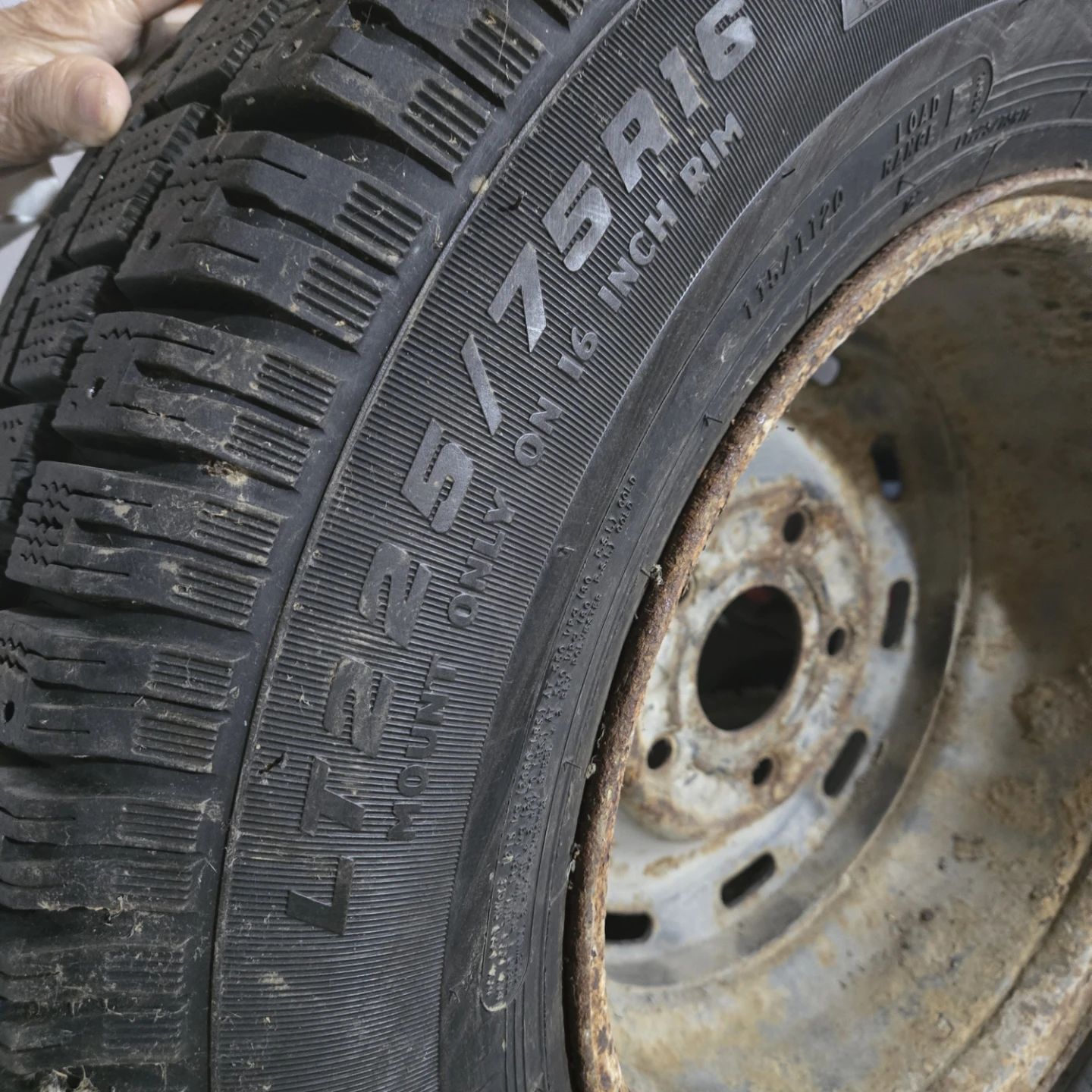 WINTER TIRES  225/75R16