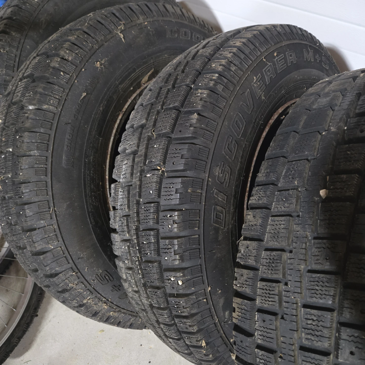 WINTER TIRES  225/75R16 - photo 2