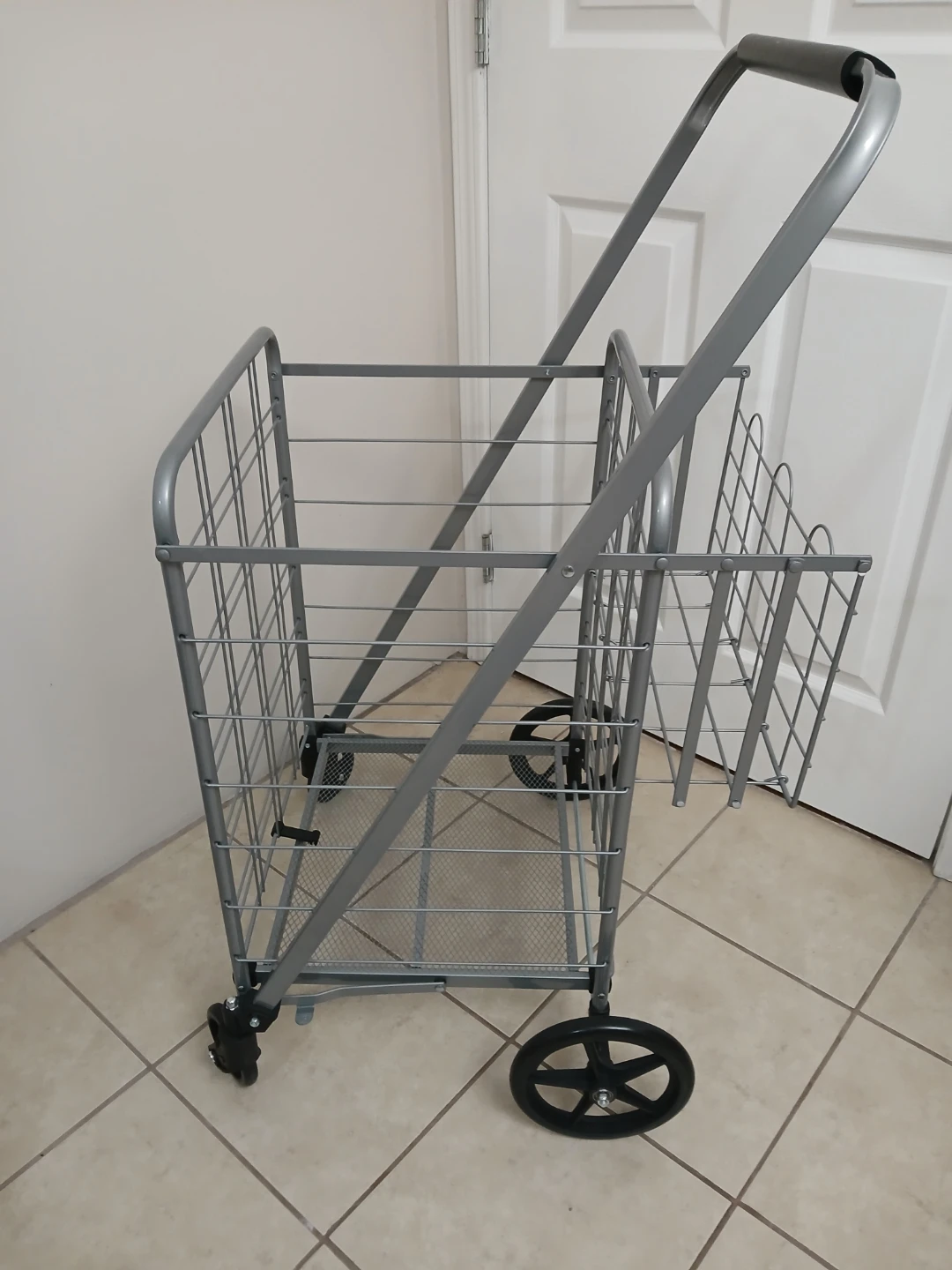 Sturdy High Quality Grocery Cart