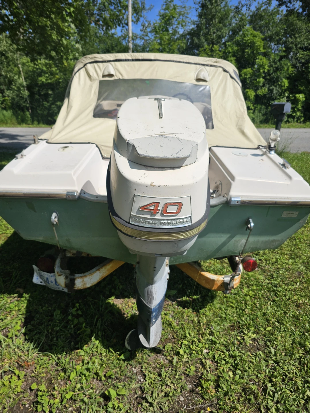 Sunray 40hp Johnson Outboard Motor Boat - photo 2