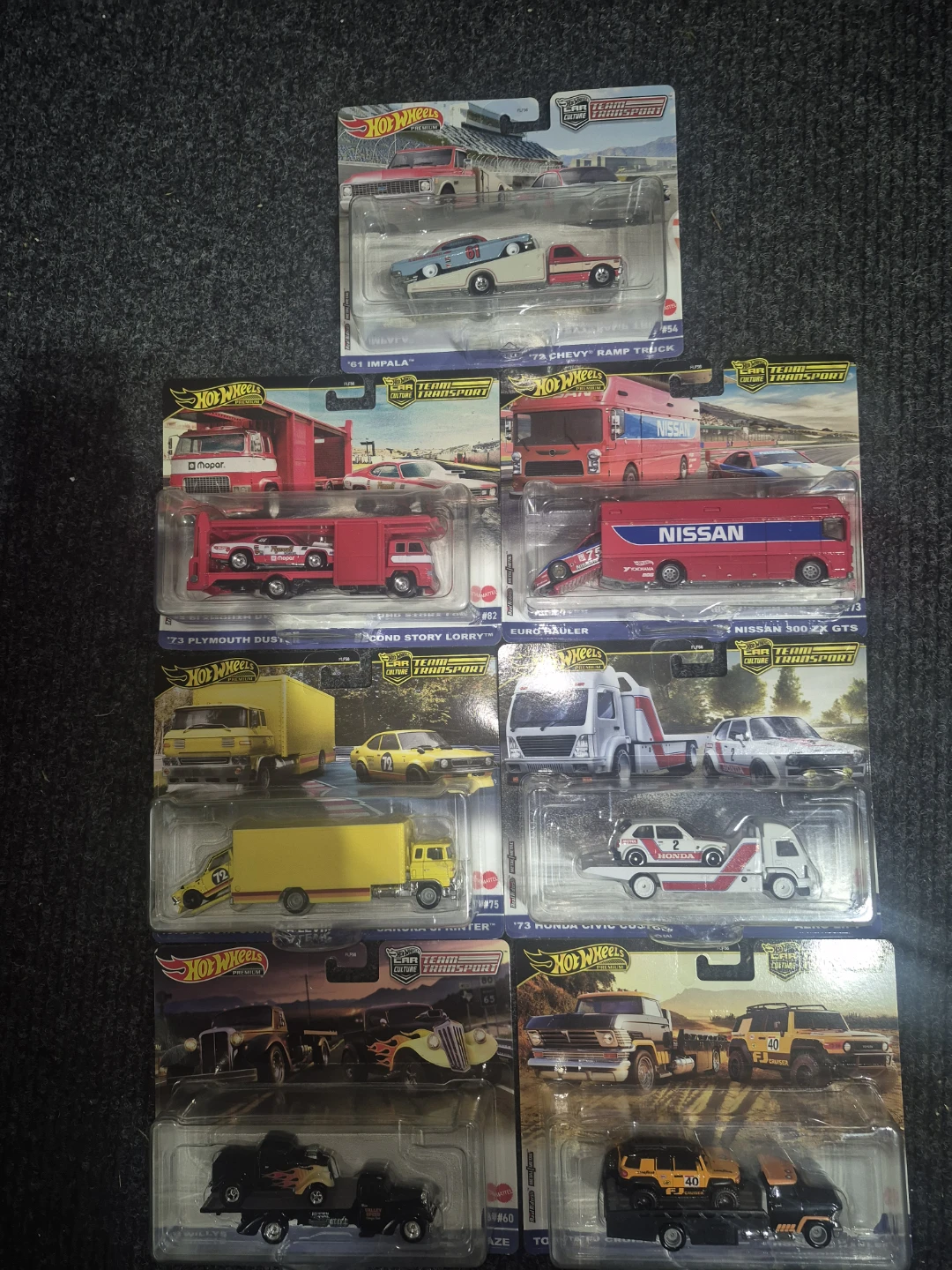 Hot Wheels Team Transport Lot - 6 Vehicles