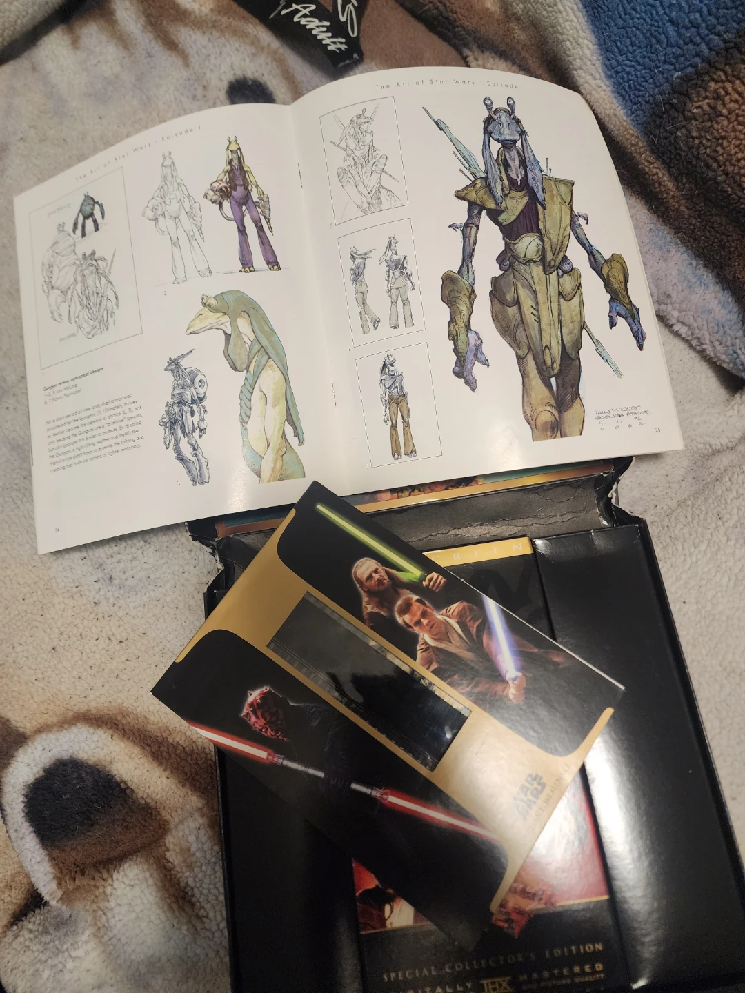 Star Wars: The Phantom Menace Widescreen Collector's Edition VHS - photo 4