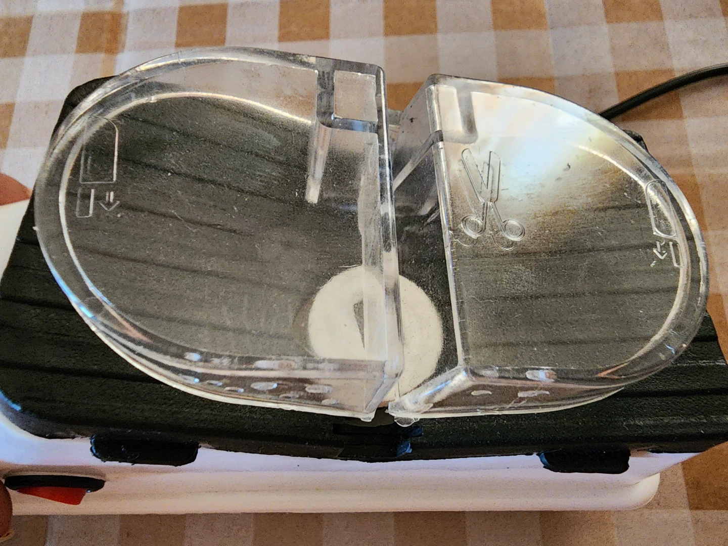Electric Knife and Scissor Sharpener - photo 5