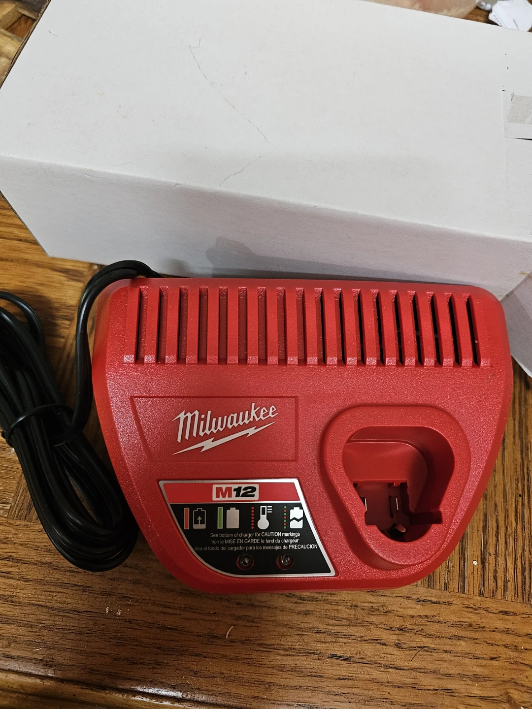 Milwaukee M12 Battery Charger