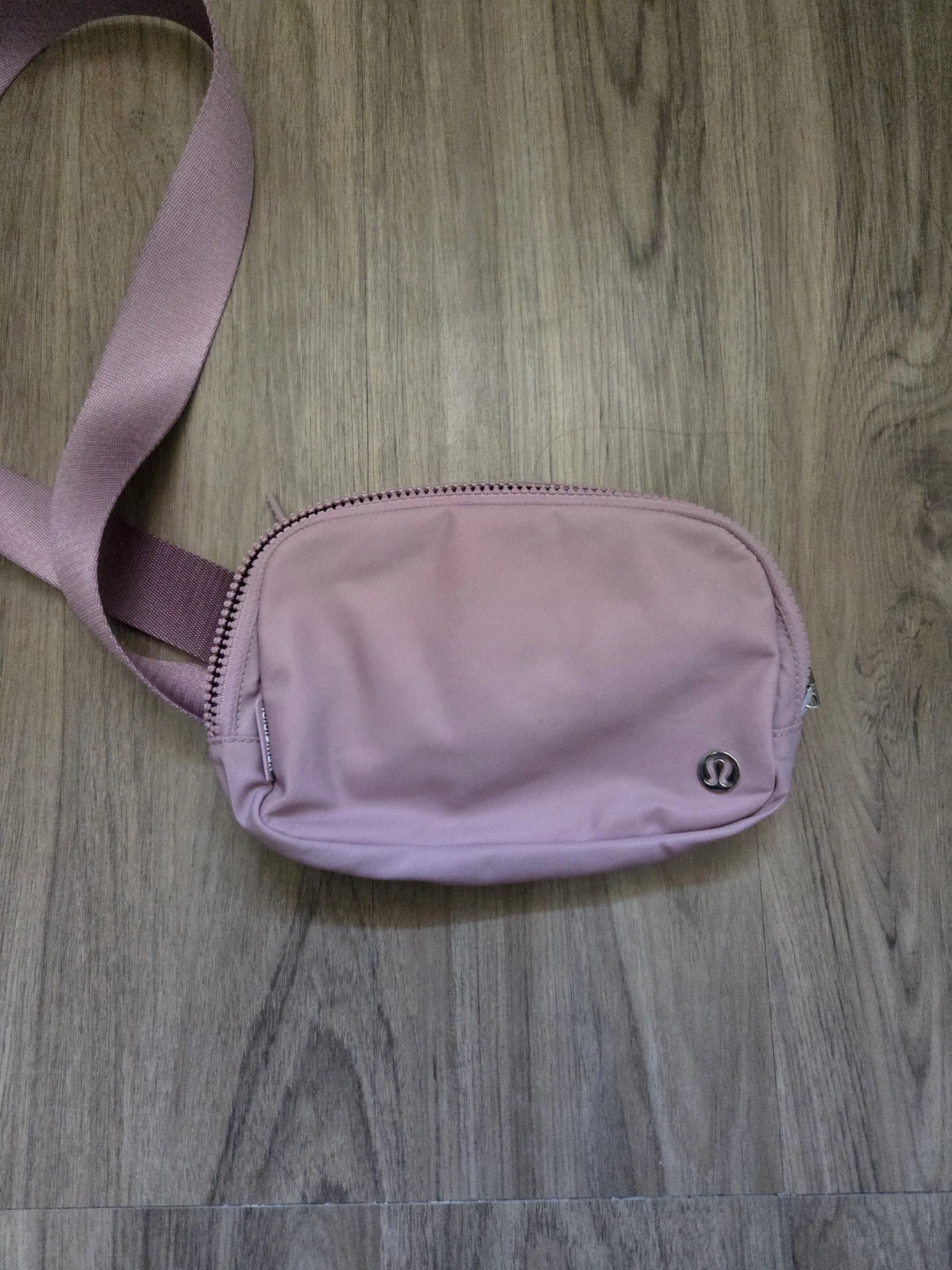 Lululemon Everywhere Belt Bag - Lilac
