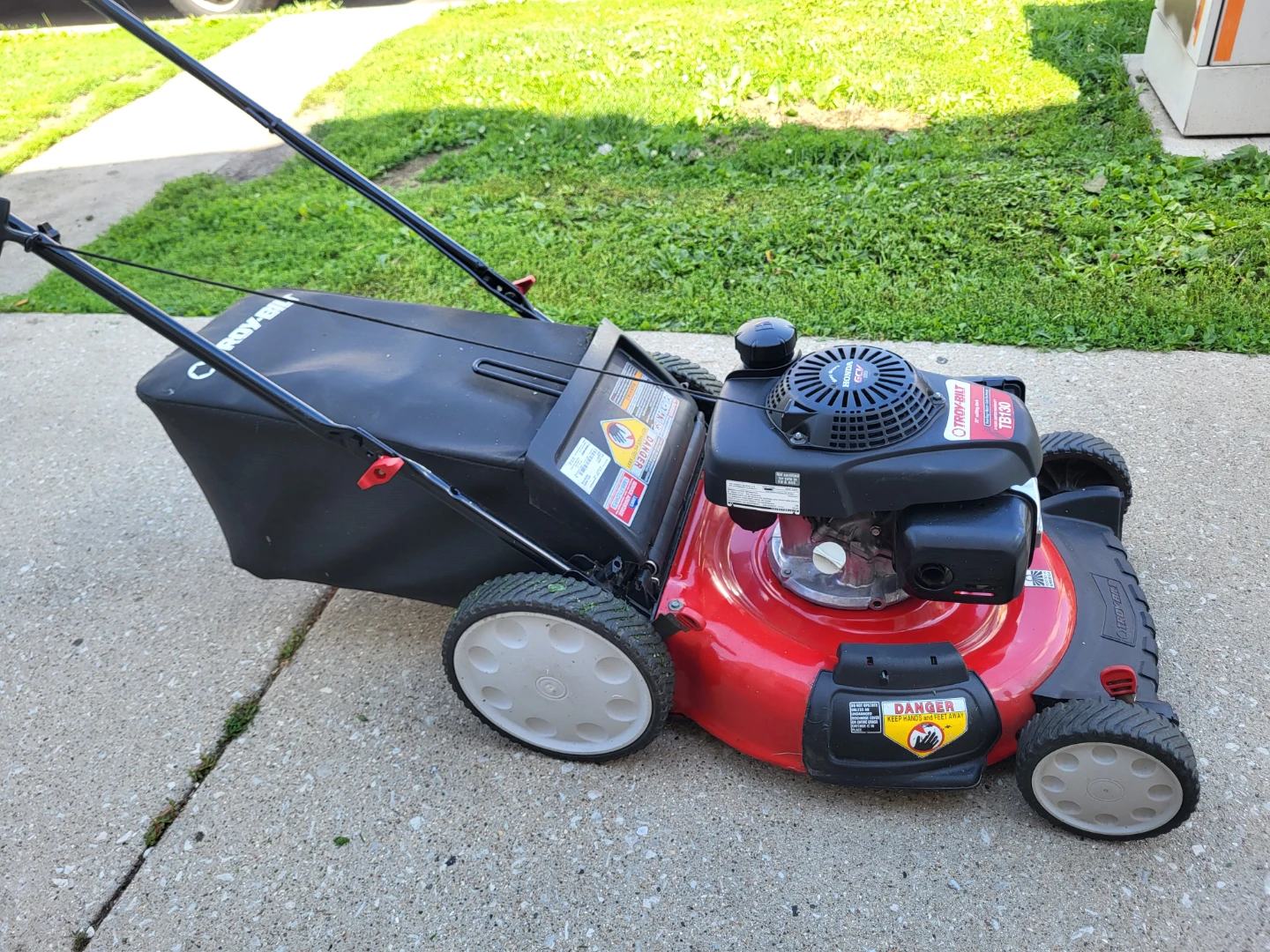 Lawnmover Troy Bilt Push In Excellents Conditions - photo 4