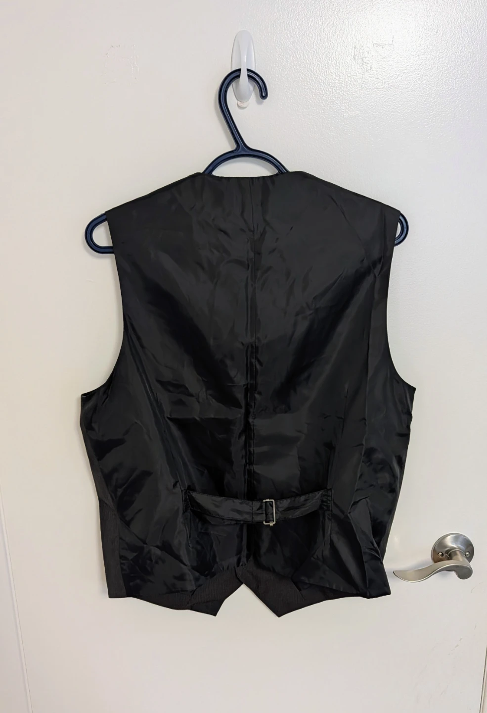 AXIST Men's Vest  - Size Medium - photo 3
