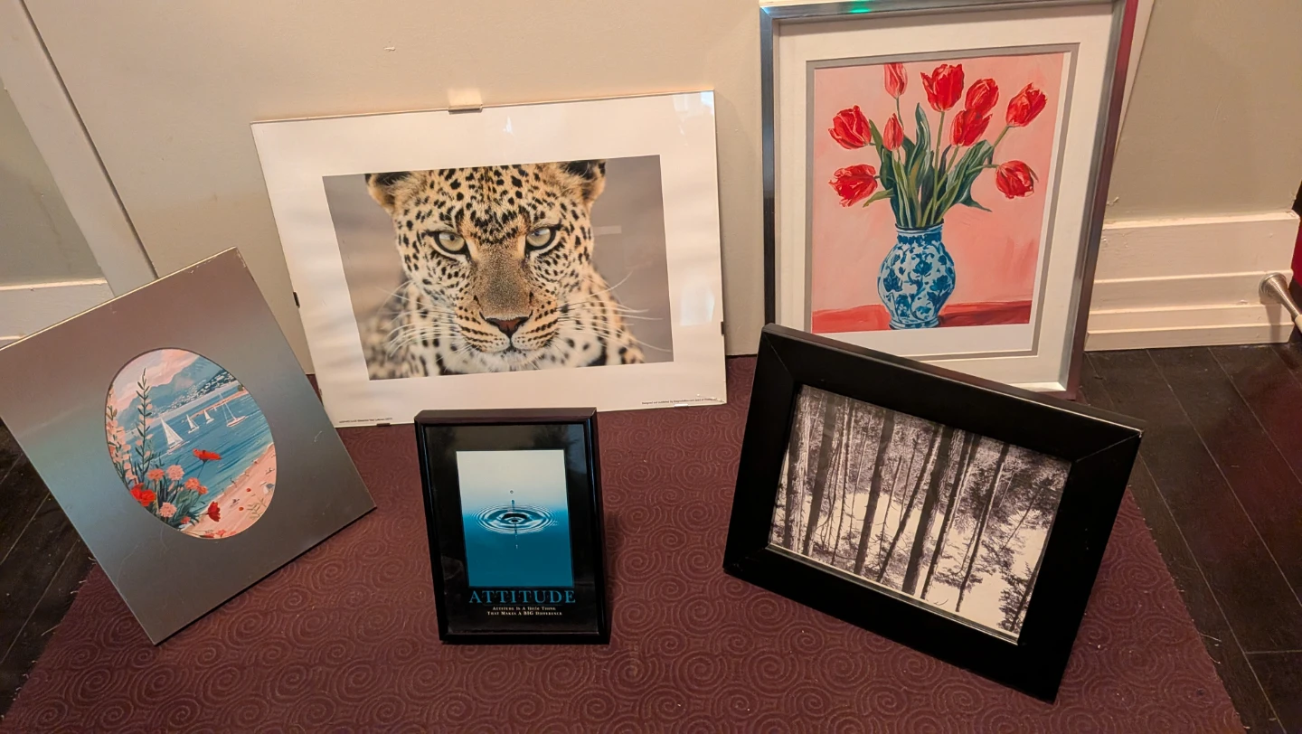 Five Assorted Frames and Art Prints - photo 2