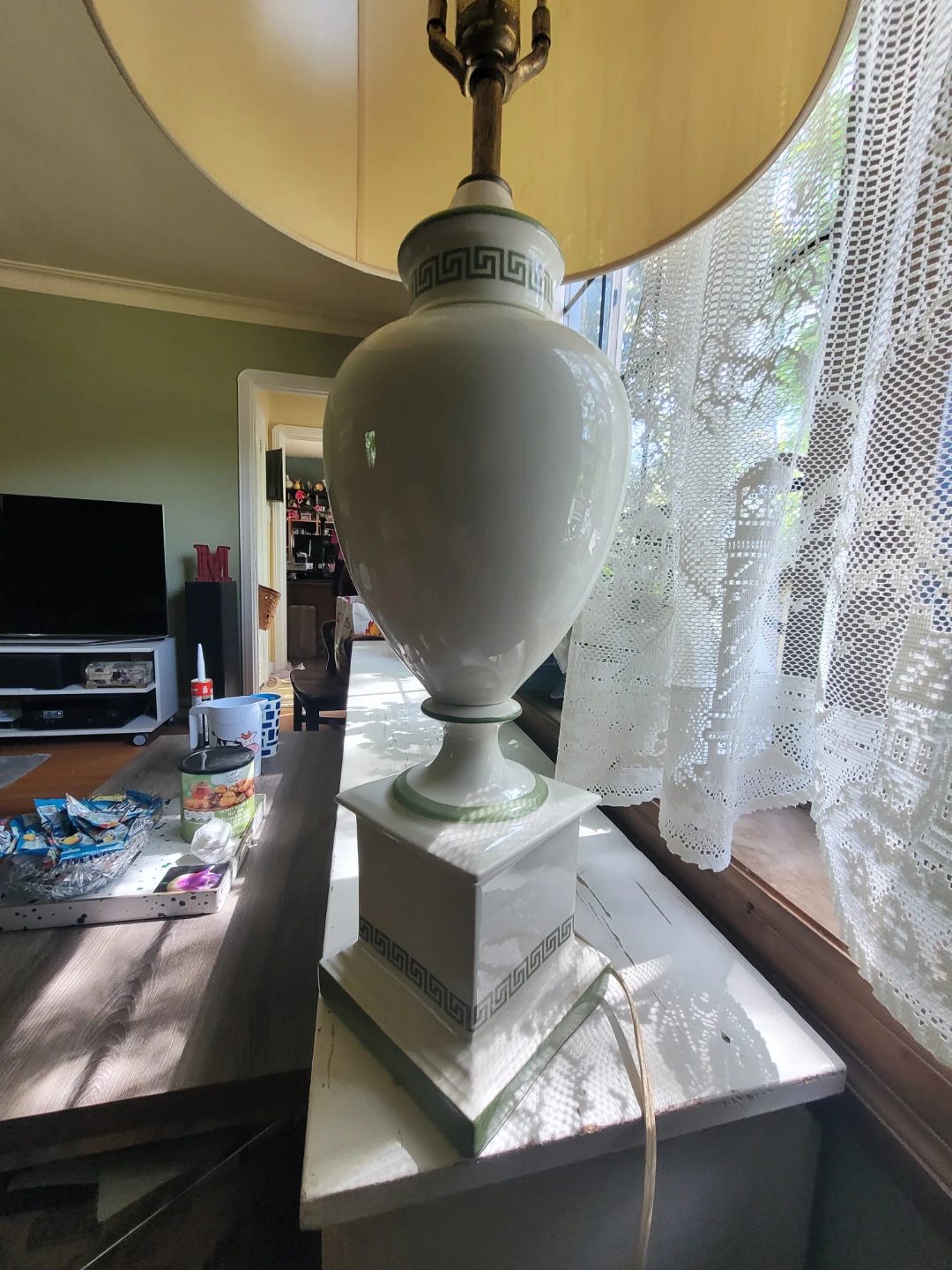 Vintage White Ceramic Table Lamp with Greek Key Accent - photo 4