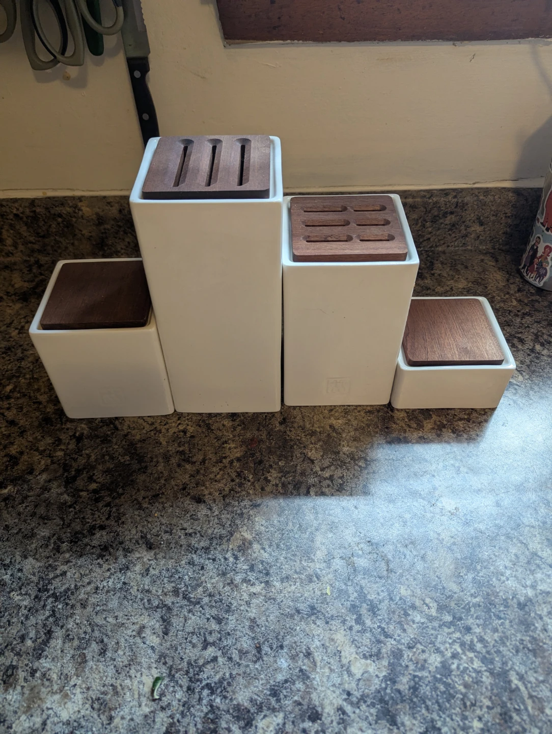 Zwilling set of 4 ceramic storage containers and knife block