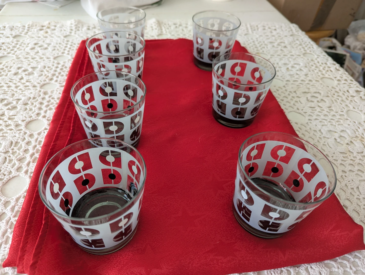 7 vintage drinking glasses