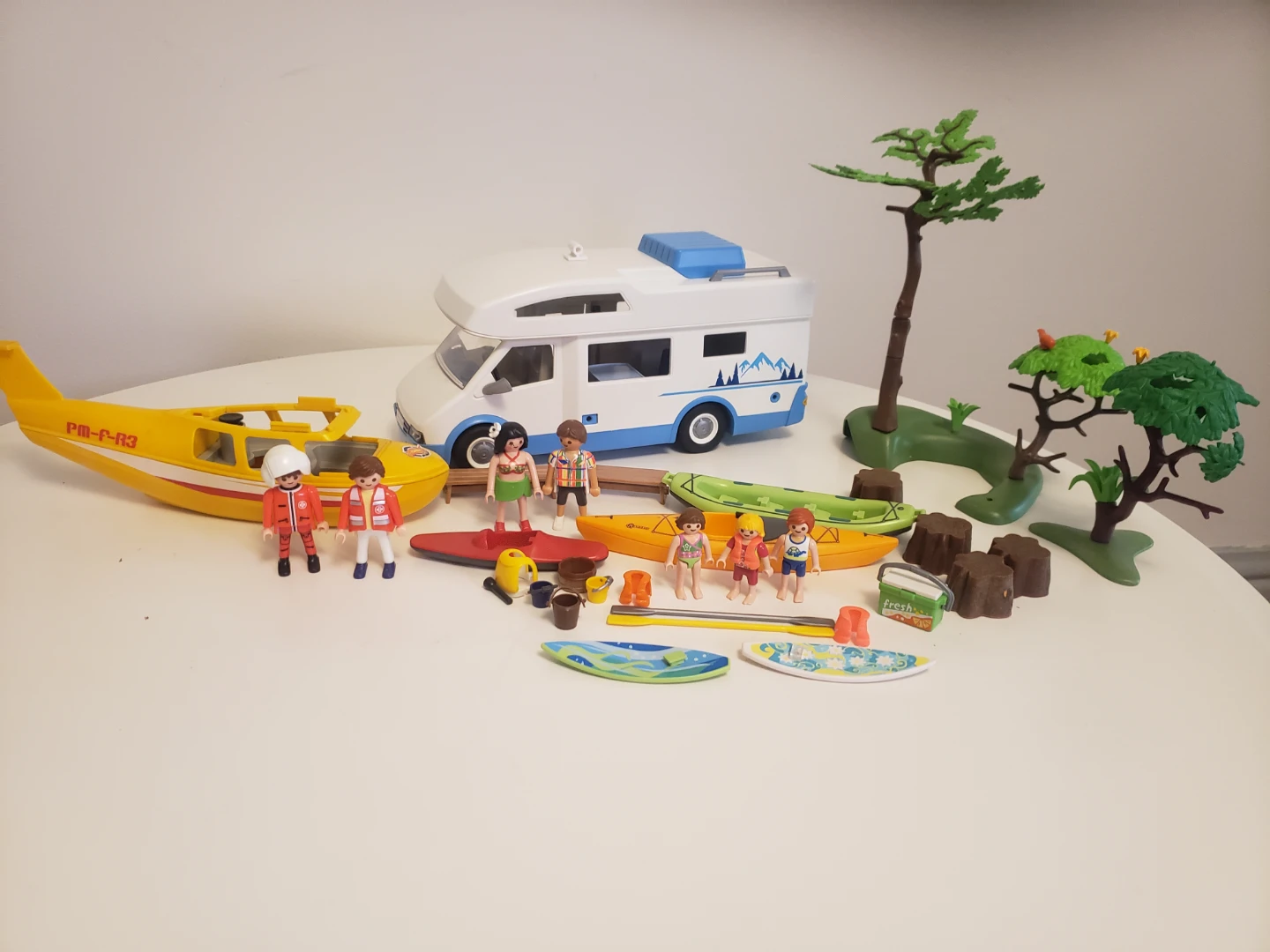 Pictures 1 to 9  Playmobil huge lot - photo 2