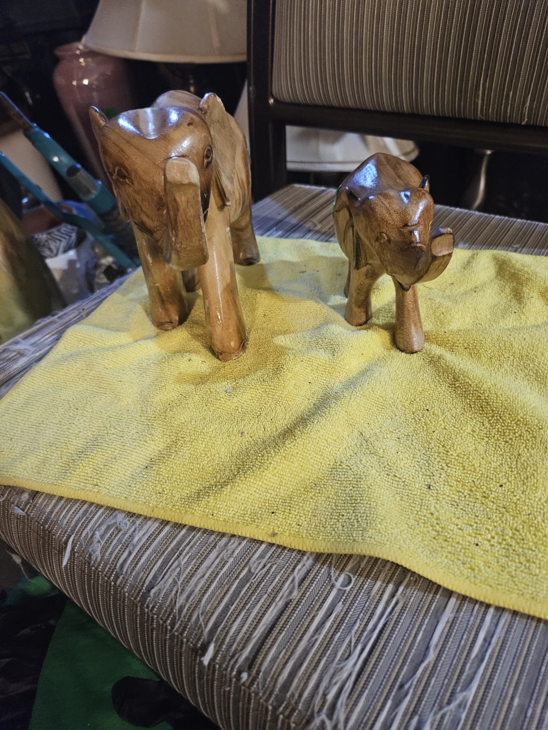 Set of 2 Wooden Elephants - photo 4