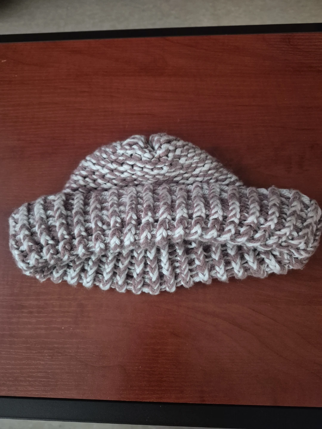 Hand-Knit Beanie Hat - photo 3