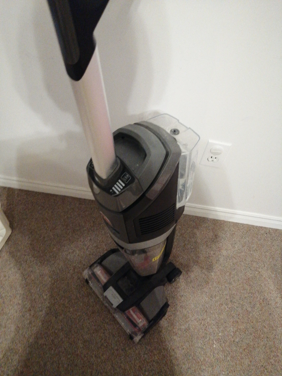 Hoover PowerDash Pet Compact Carpet Cleaner - photo 4