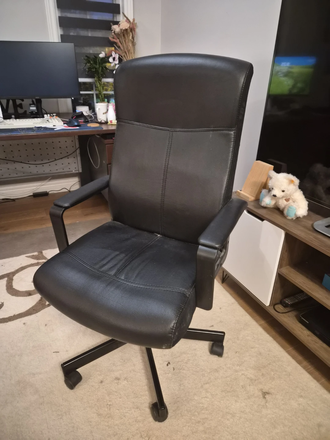 Desk and Chair - photo 4